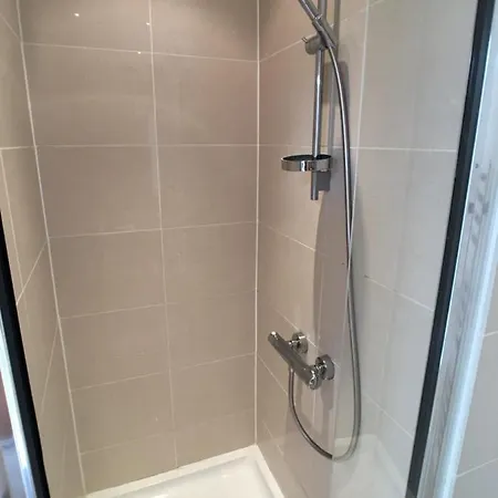 Luxury 2 Bed Penthouse Apartment Near Station London Exterior photo